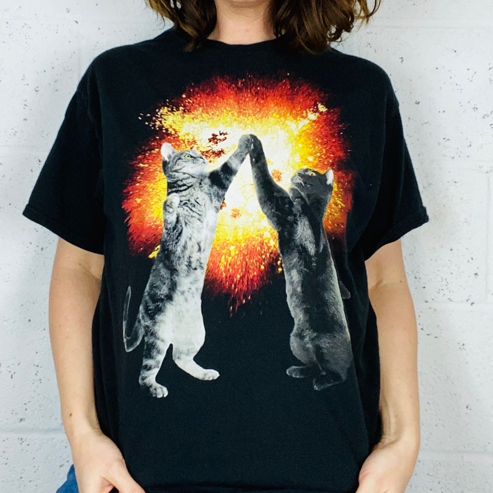 Cat high five vintage tee single stitch collar